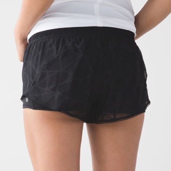 Lululemon City Sky Run By Short size 8 - Picture 5 of 5